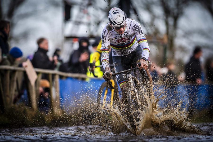 Ph credits: Gregory Van Gansen Mathieu Van der Poel - Coppa del mondo di ciclocross The best of cycling - Les images les plus belles du cyclisme
