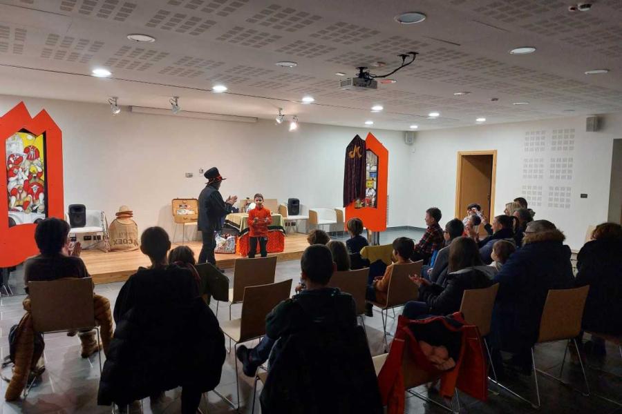 Spettacolo comico di magia Spettacolo di magia comica con Natalino Contini