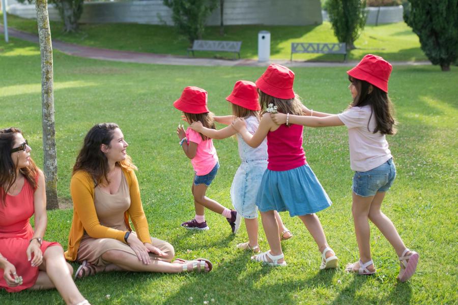 Animazione per bambini all'aperto Animazione per bambini - Estate con The Hub