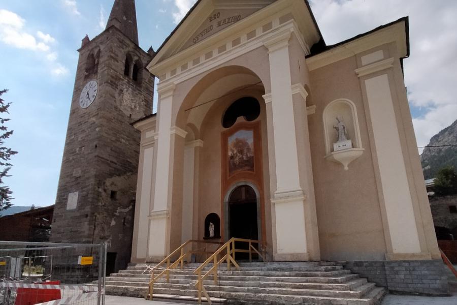 .. Legends and short stories in Val d'Ayas: from traditional legend to theatrical play