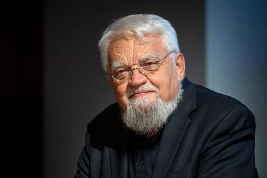 Enzo Bianchi Forte di Bard Incontri. Enzo Bianchi presenta il libro Fraternità