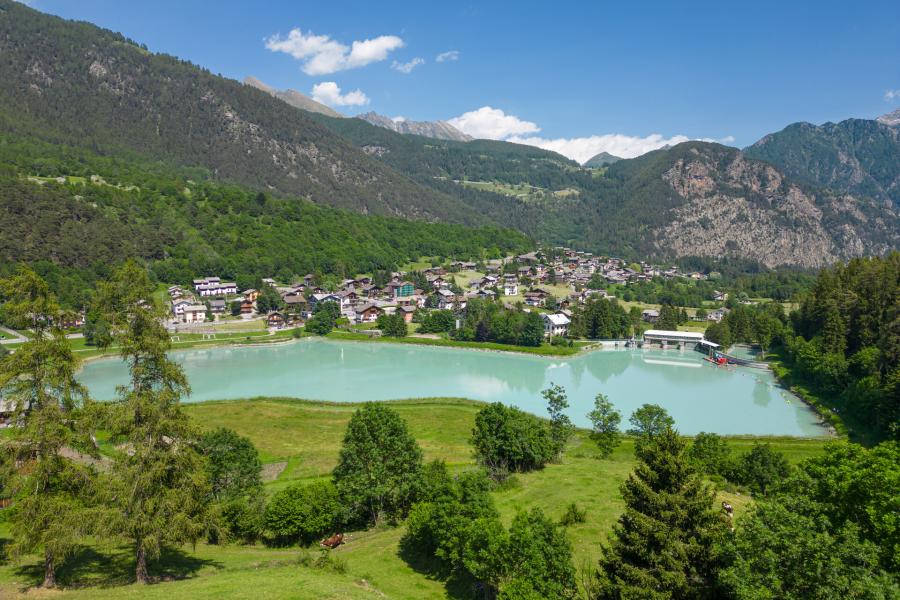 Laghetto di Brusson Laghetto di Brusson Kayak sur le Lac