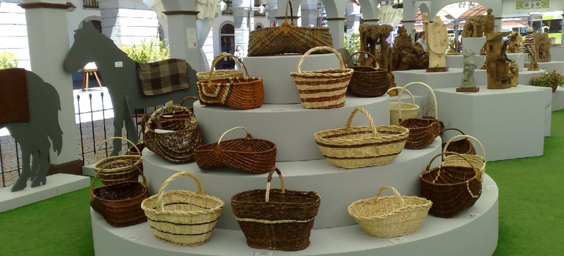 wicker baskets  Exhibit and competition of the traditional Aosta Valley handicraft