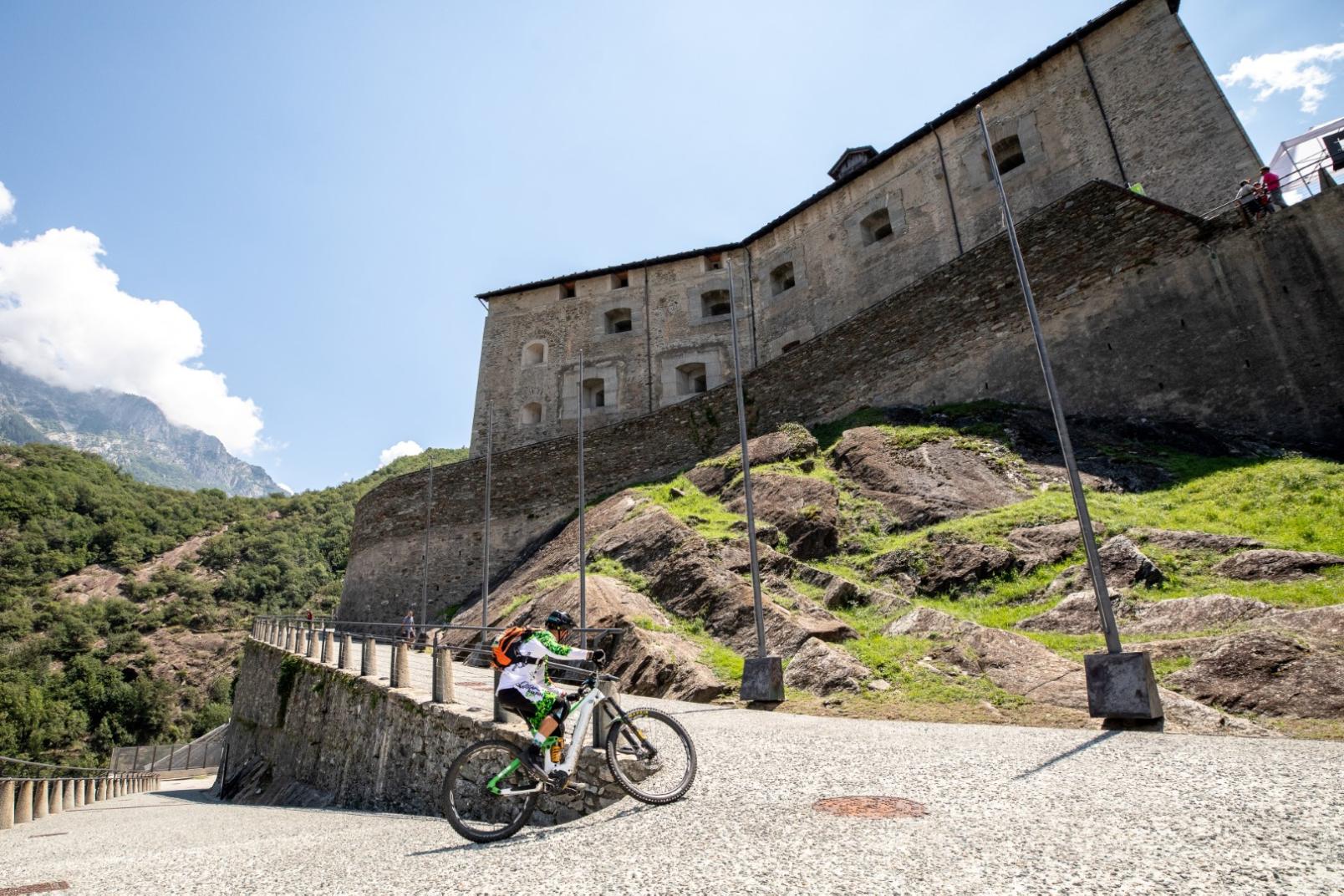 All Around eMTB Bosch- gara di e-mountain bike attraverso la Valle d'Aosta
