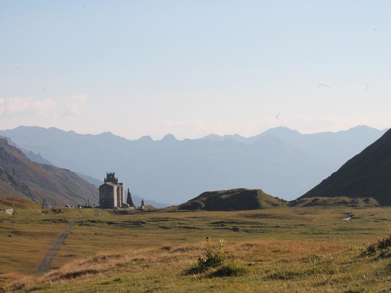 .. Le plus facile et le moins terrible de tous. Il colle del Piccolo San Bernardo nell'Ottocento