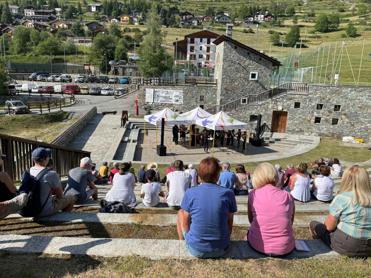 CHAMOISic La Magdeleine  Chamoisic: Orchestra du Conservatoire of Aosta