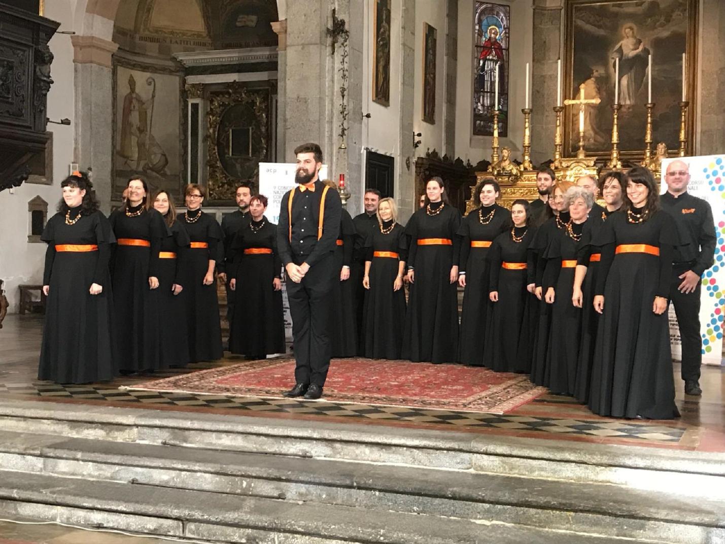 Coro La Manda  Coro “La Manda" di Hône