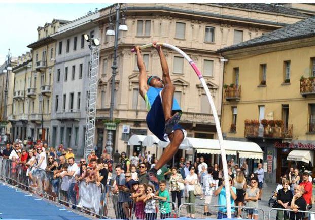 Asta in Piazza