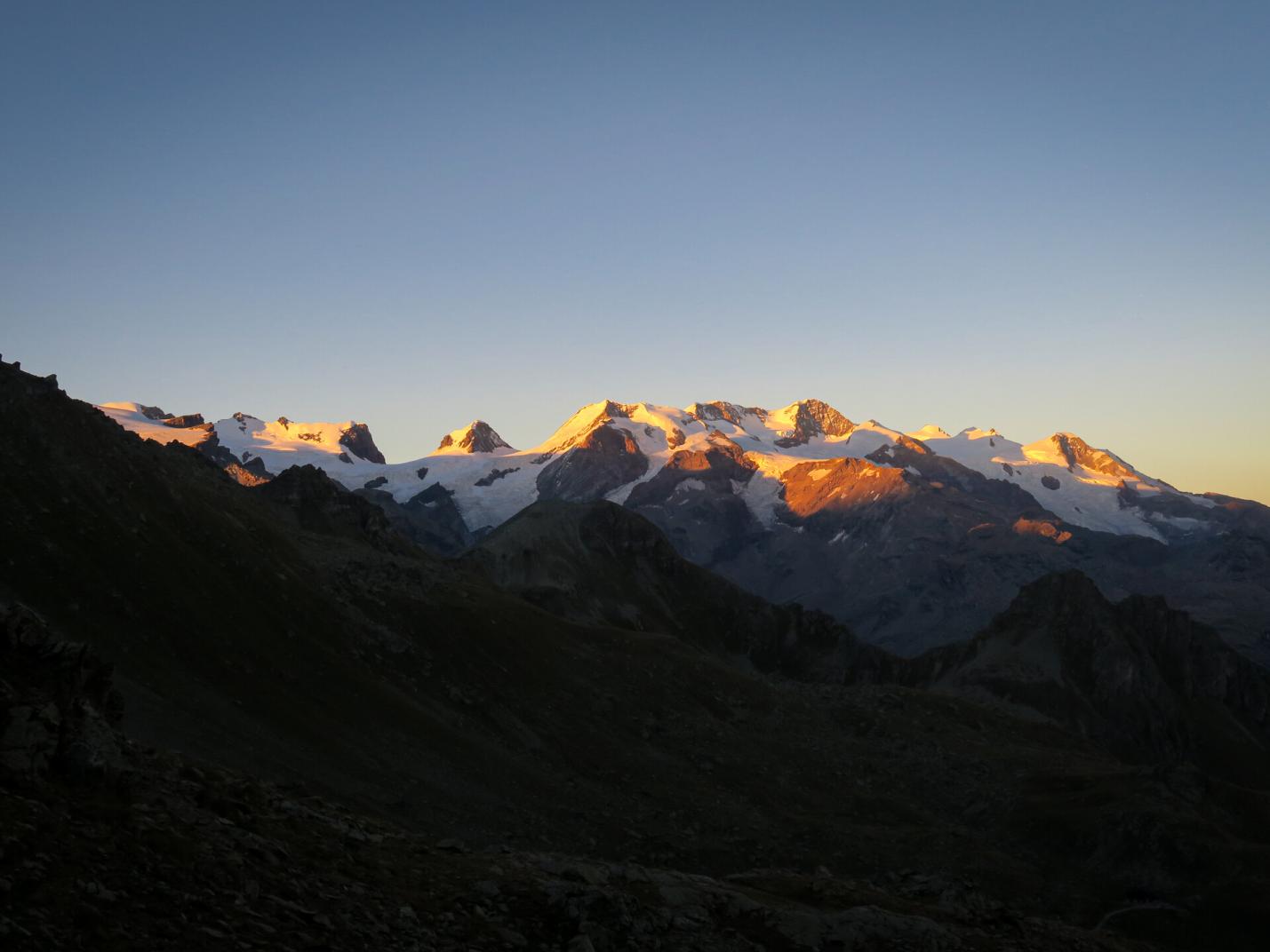 Tramonto sul Monte Rosa I mercoledì di Filmontagna - Proiezione dei film "Heltzear", "Two headed mountain" e "Amagana"