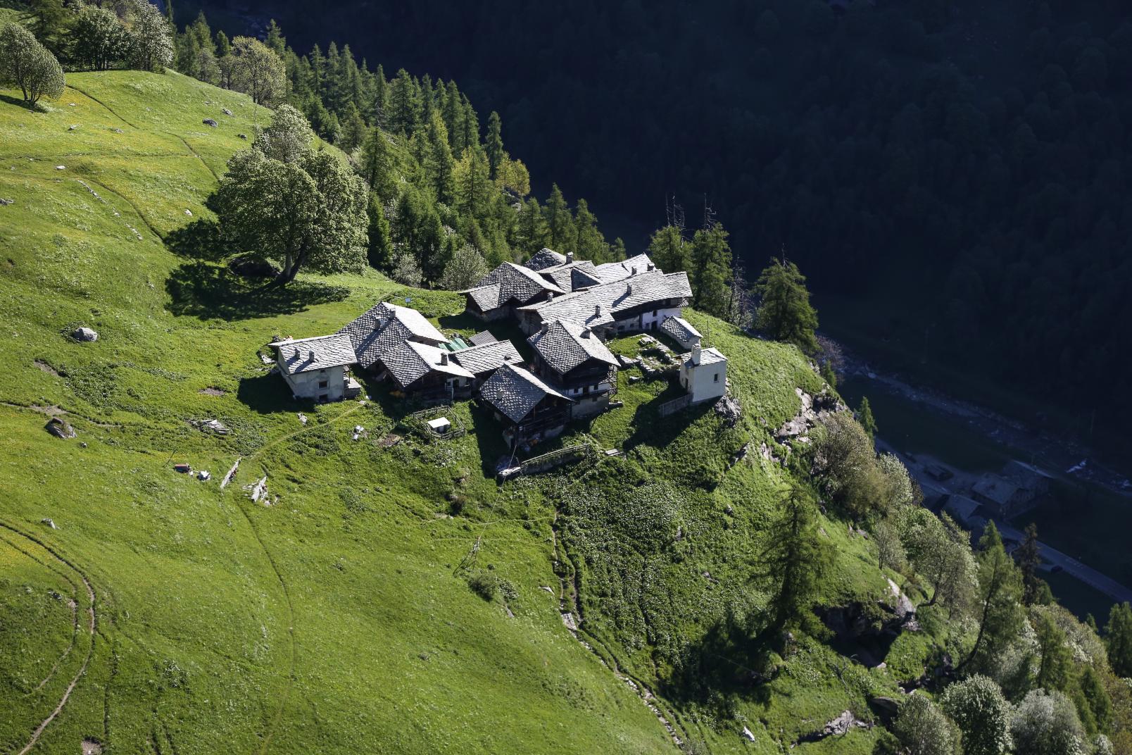 Mostra "Uomini, territorio e nomi di luogo nell'Alta Valle del Lys"