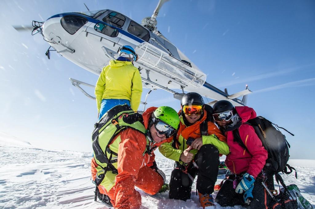 MA PREMIÈRE JOURNÉE EN HÉLISKI – GUIDES MONTEROSA