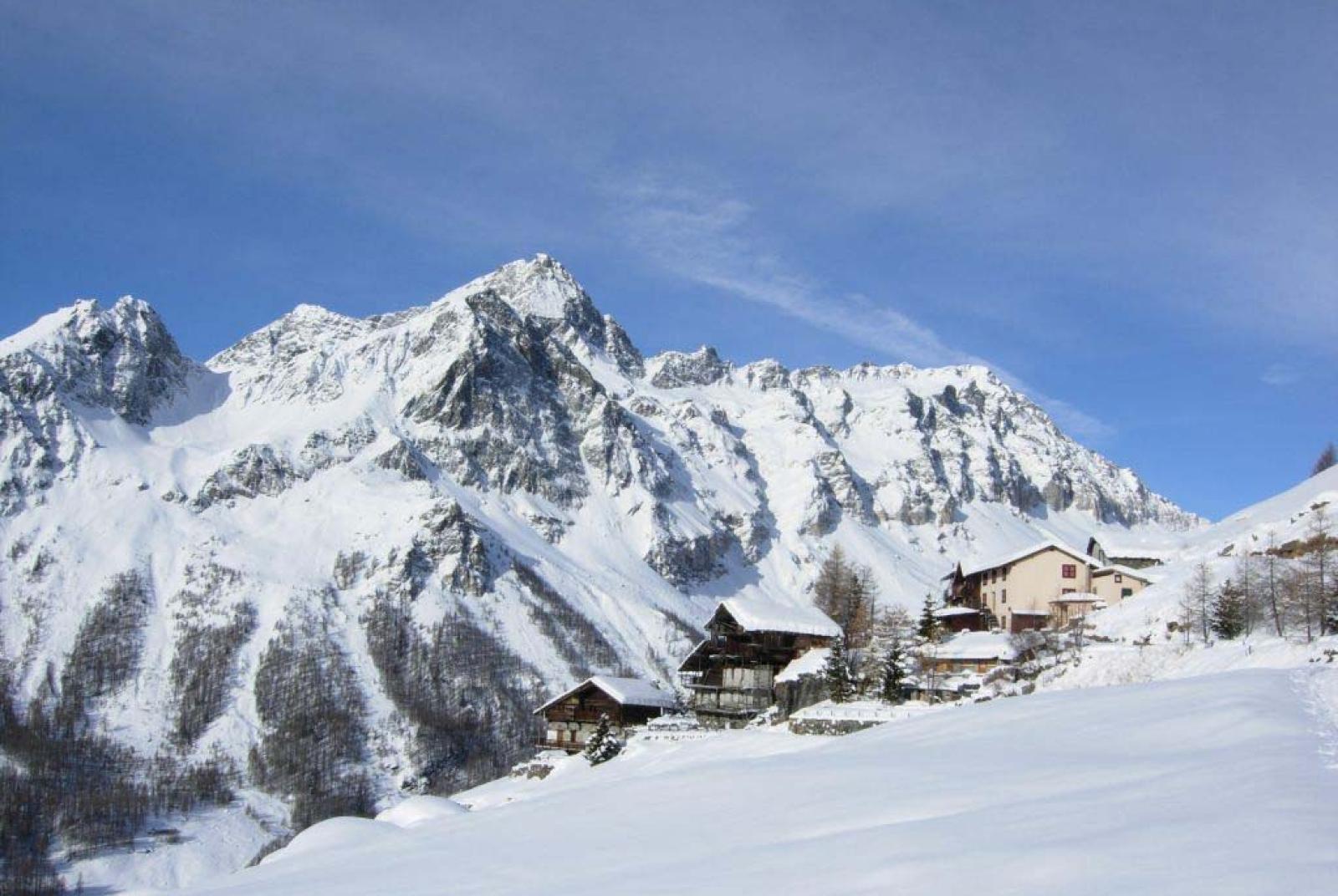 VAL D’AYAS EN RAQUETTES: RESY