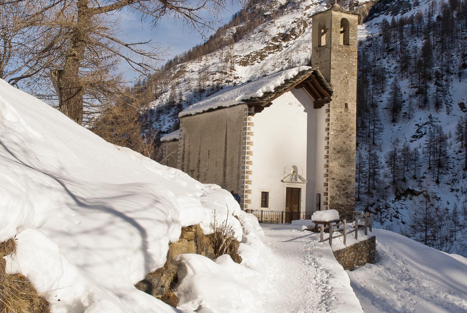 Chiesa di San Grato-frazione Peccia