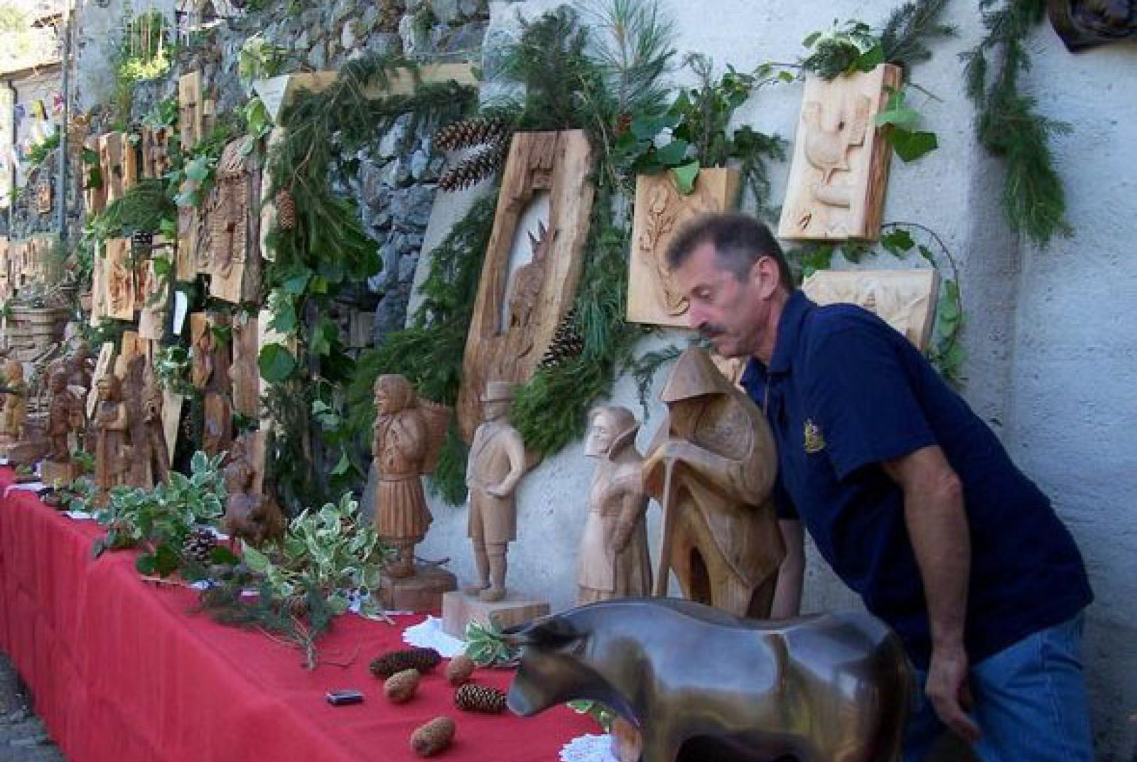 Fiera artigianato valdostano del legno Foire de l'Artisanat Valdotain Traditionnel