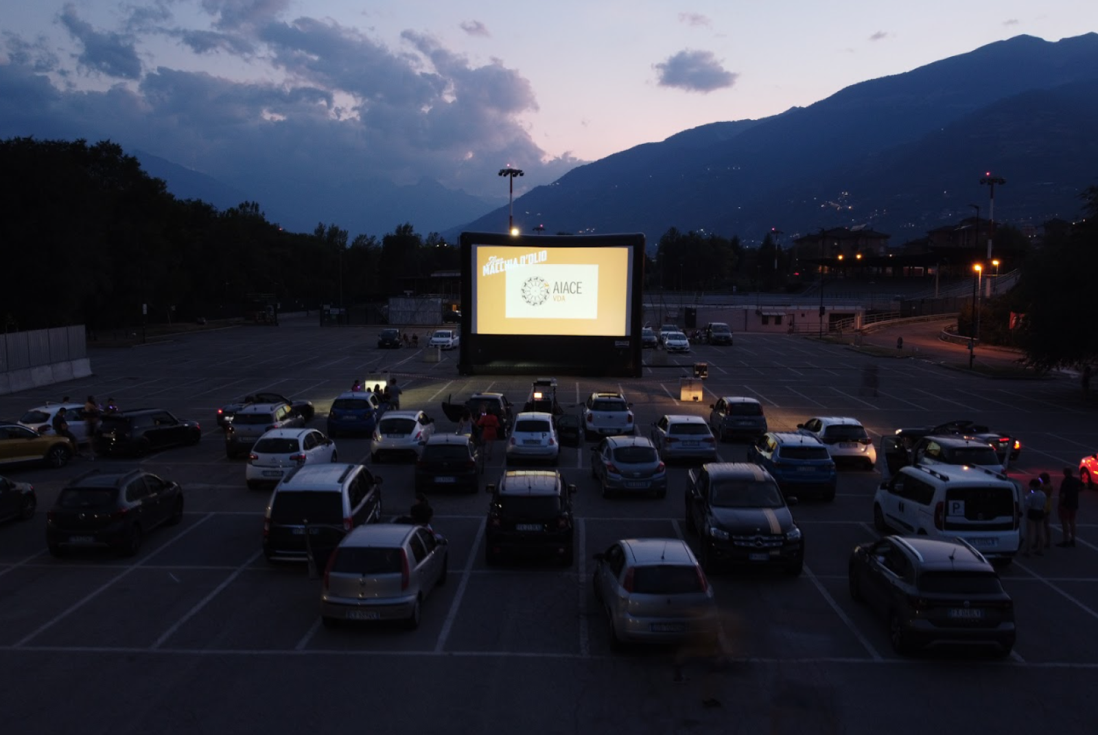 Drive in Aiace a macchia d'olio - Drive in