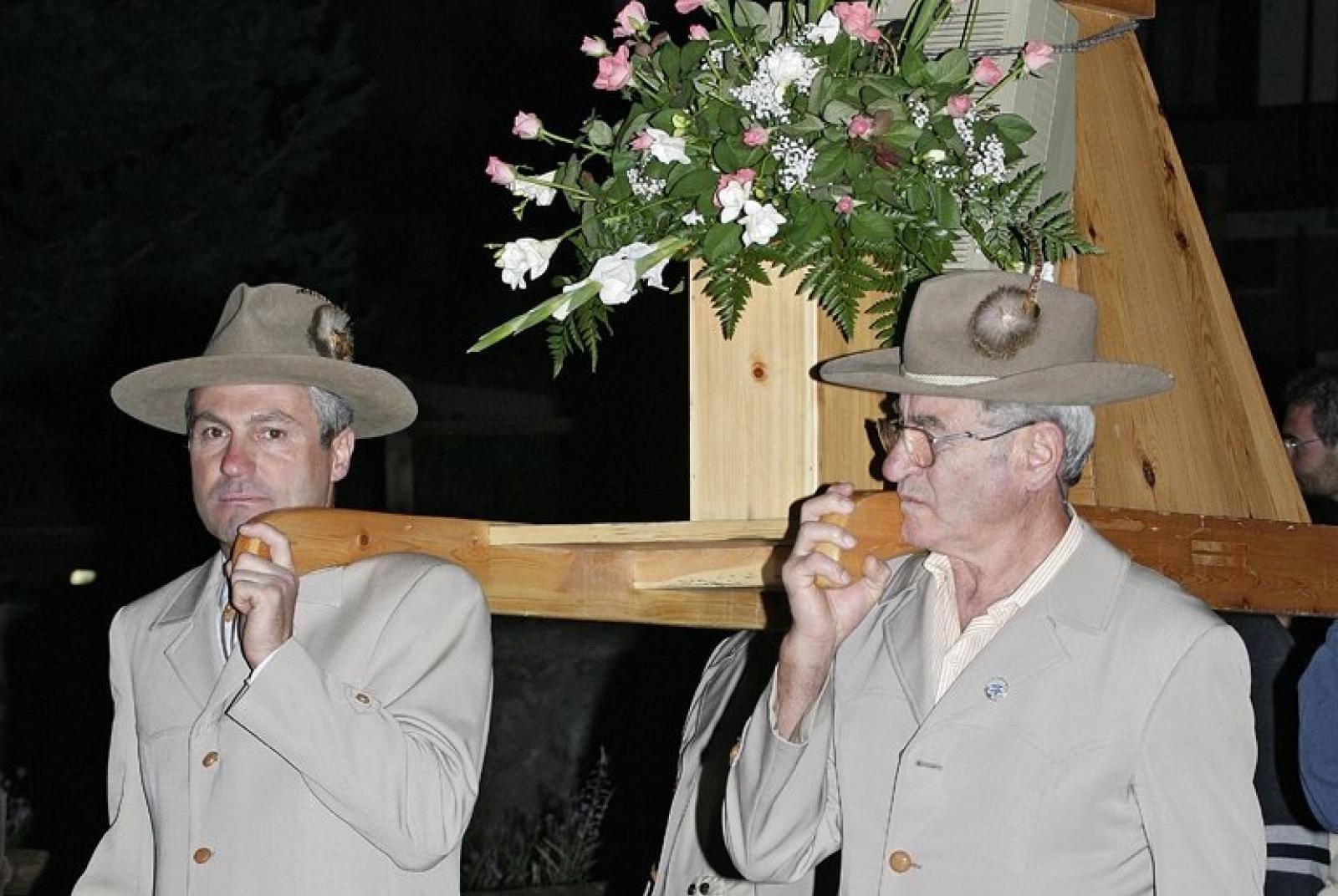 Festa delle Guide a Valsavarenche Cortège Fête des guides de haute montagne