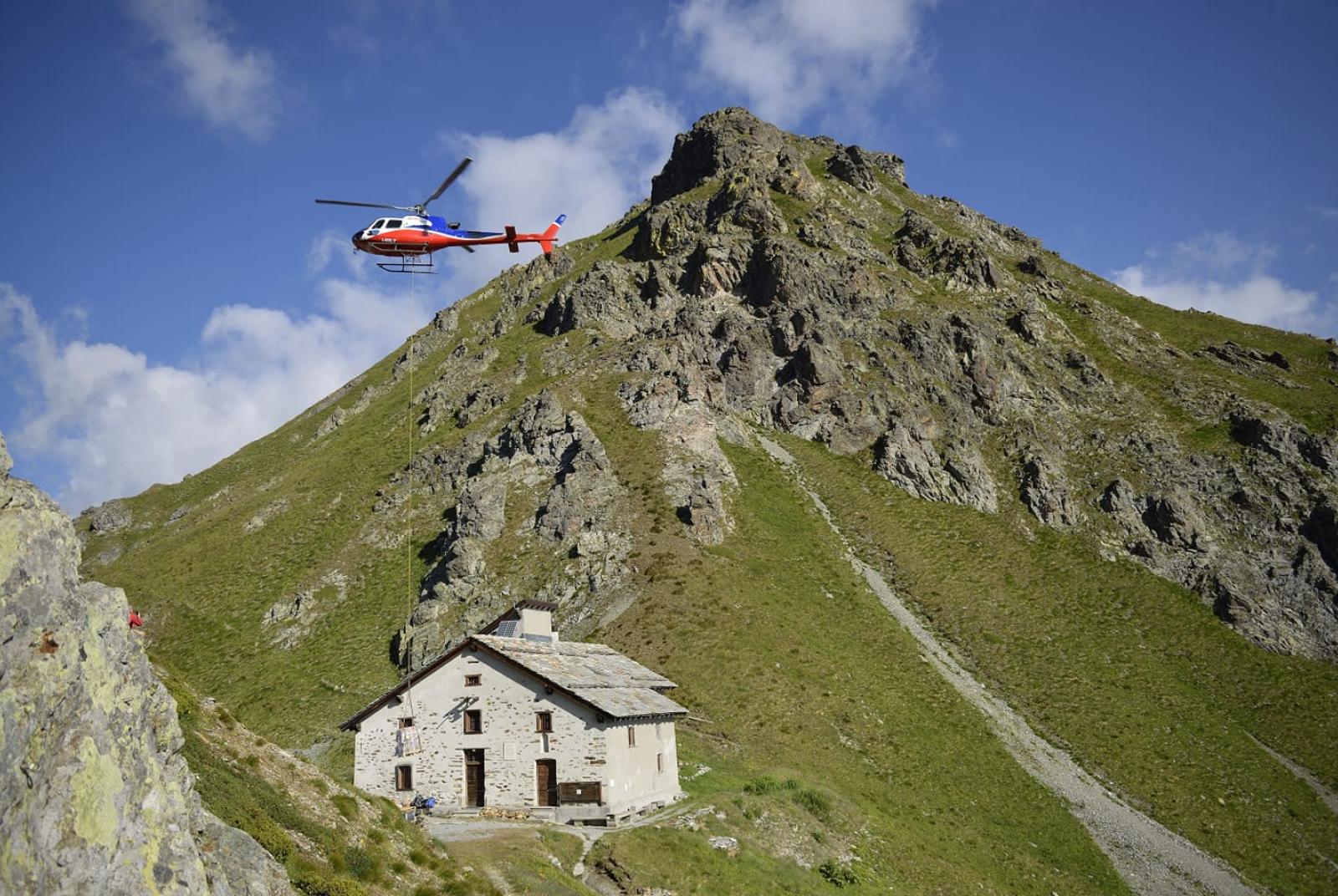 Rifugio Ospizio Sottile al colle Valdobbia Festa dell'Ospizio Sottile