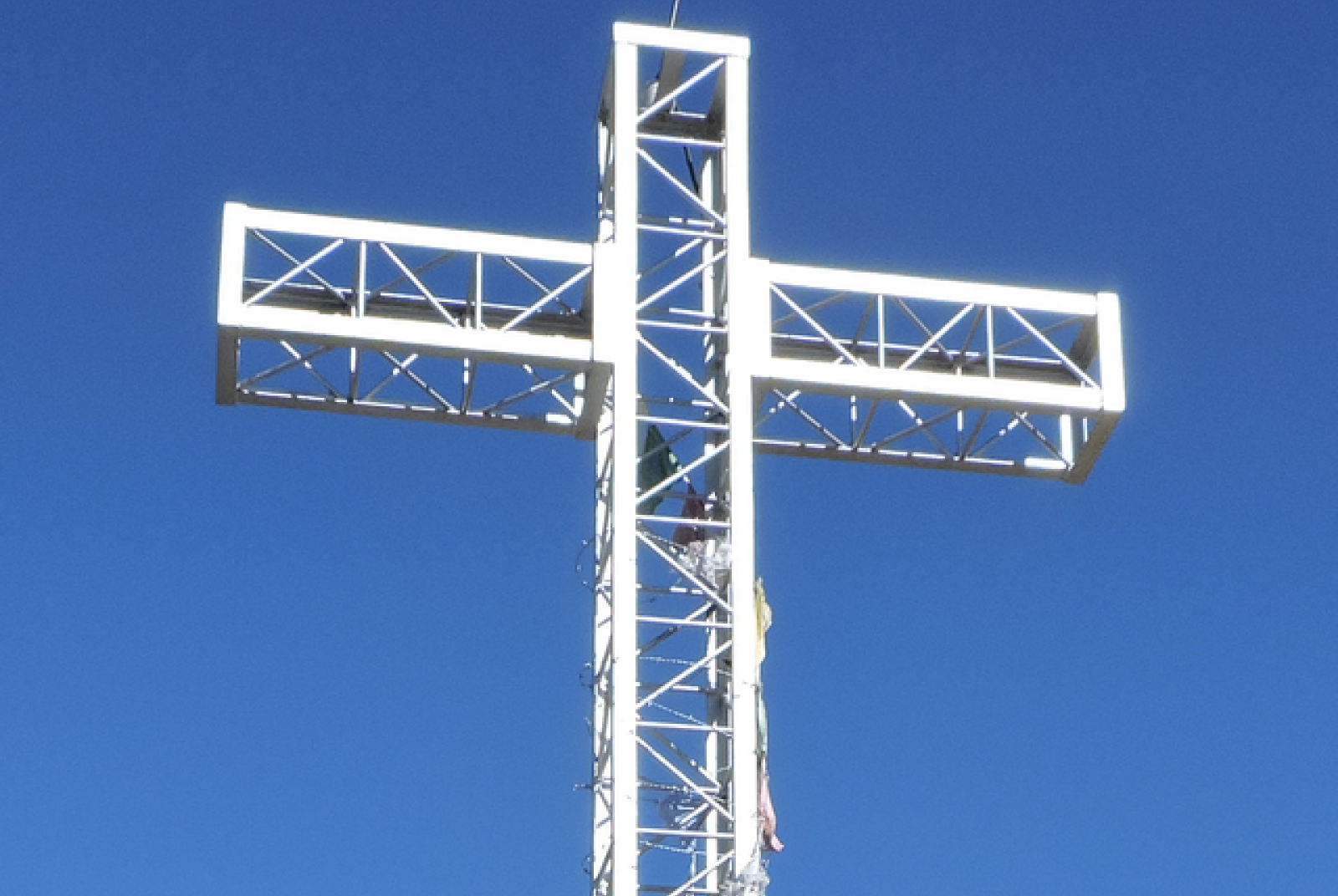 Croce di ferro sulla Falconetta Messe au sommet du Monte Falconetta - Bec di Nana mt. 3010