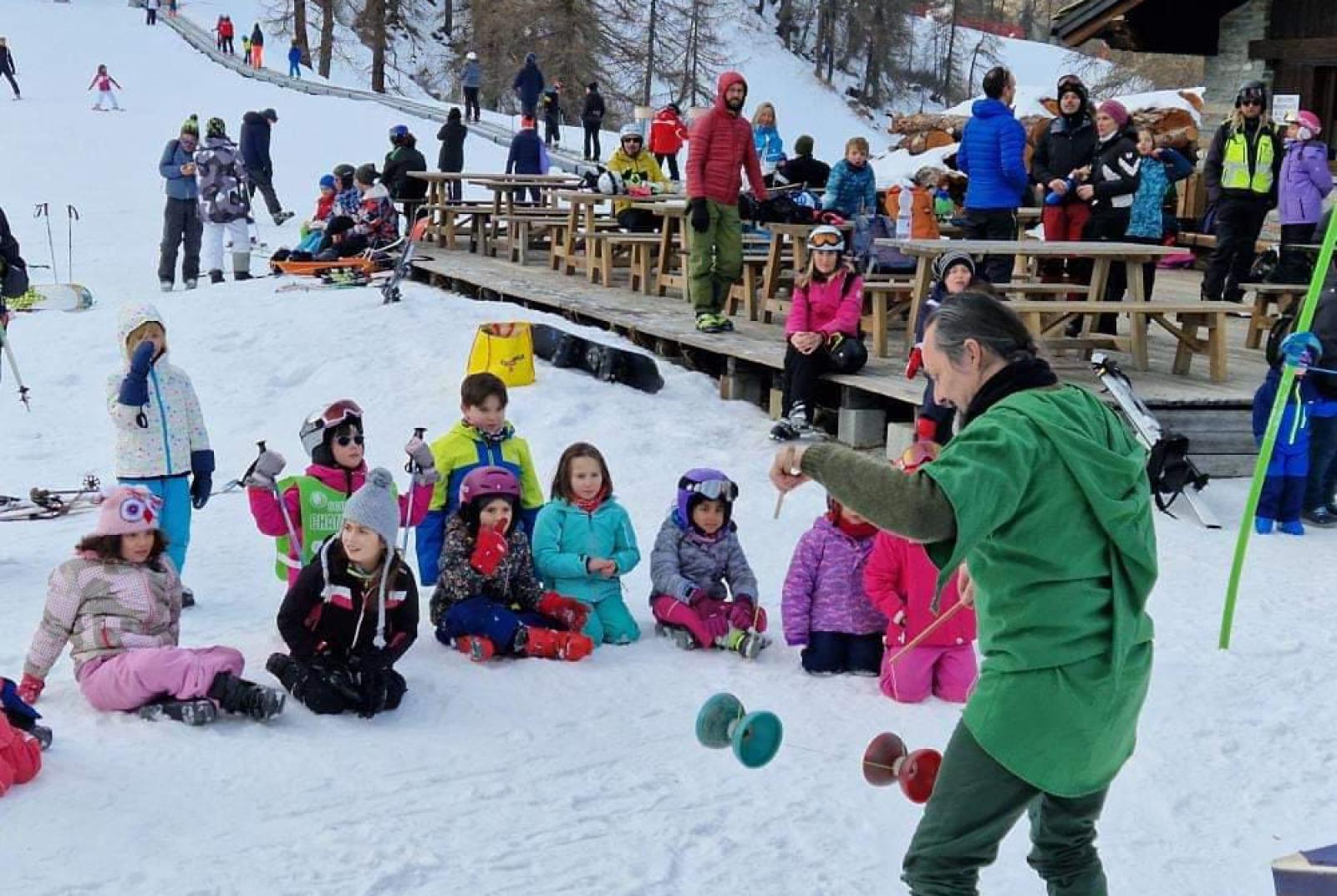 Elfi in natura Elfi in natura - spettacoli sulla neve