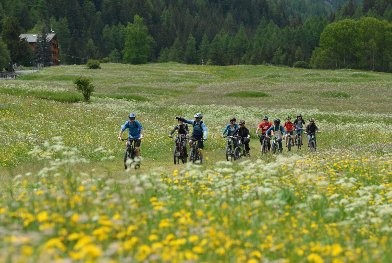bambini in mountan bike  Monterosa Prestige Kids