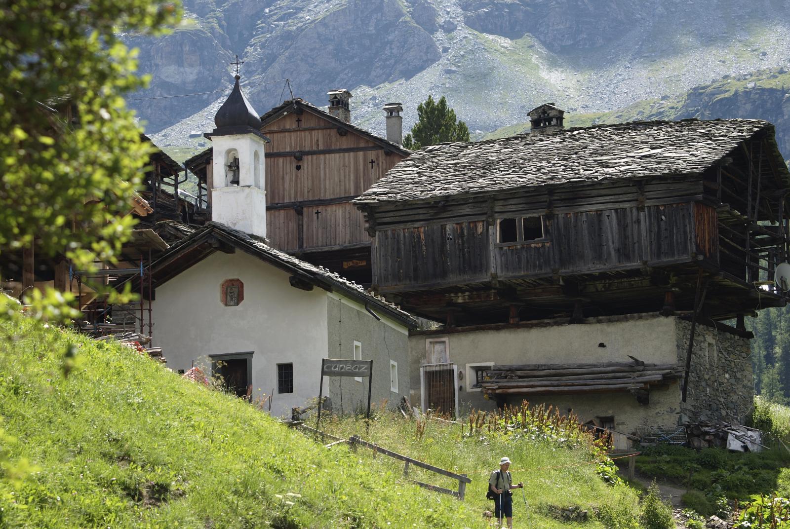 The hidden village of Cunéaz