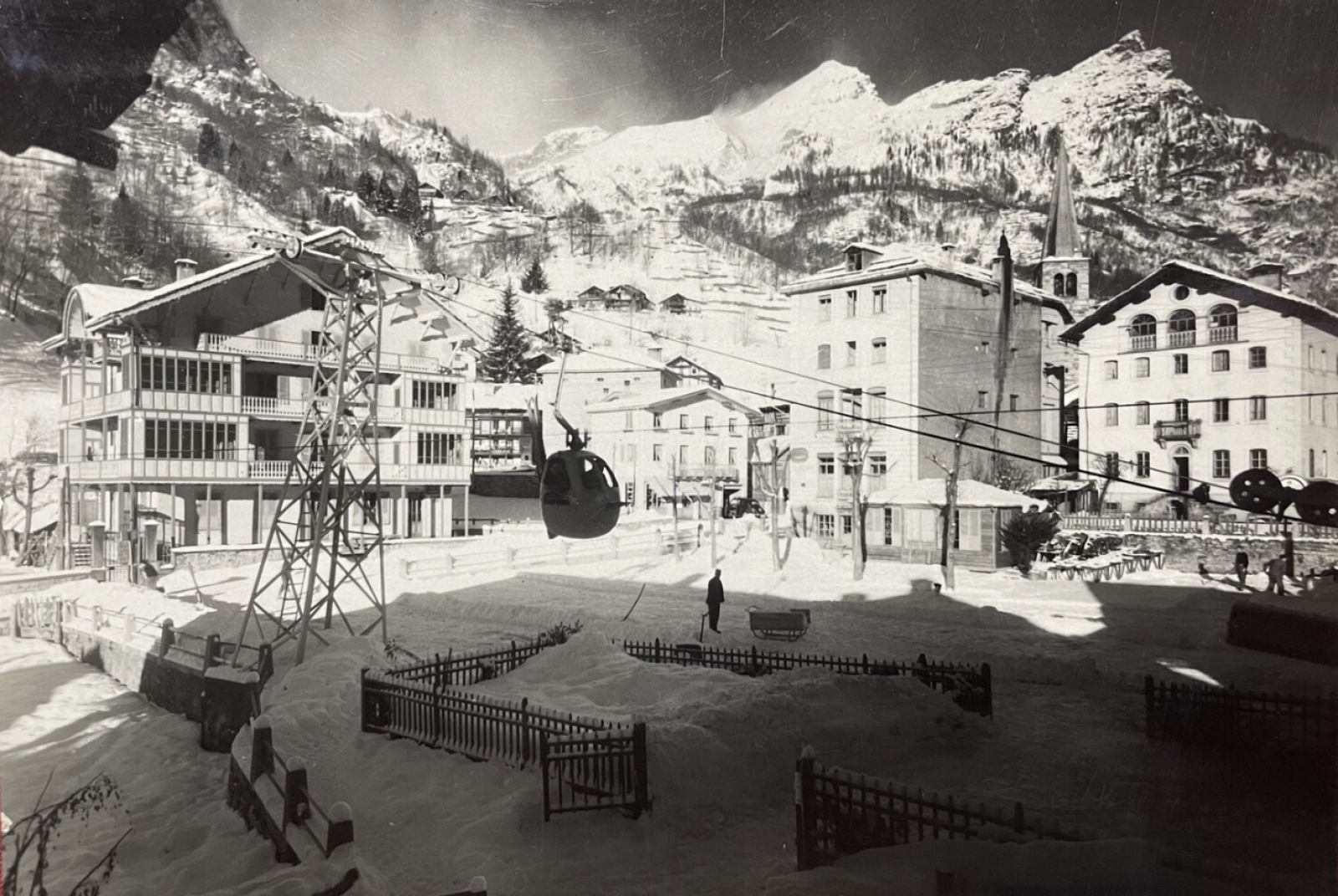 Cartolina, Alagna e l'ovovia Belvedere